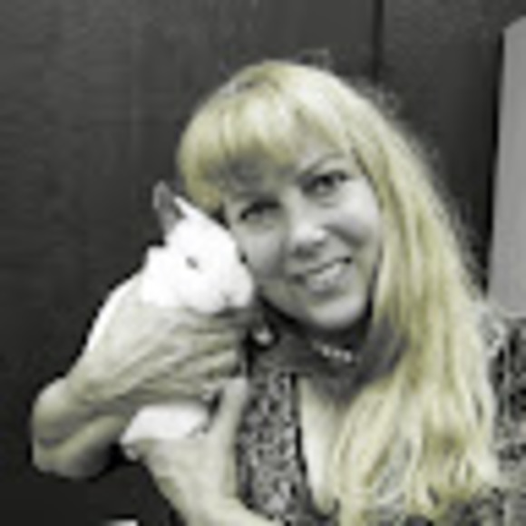 Meet your Posher, Kim - Picture 1 of 1